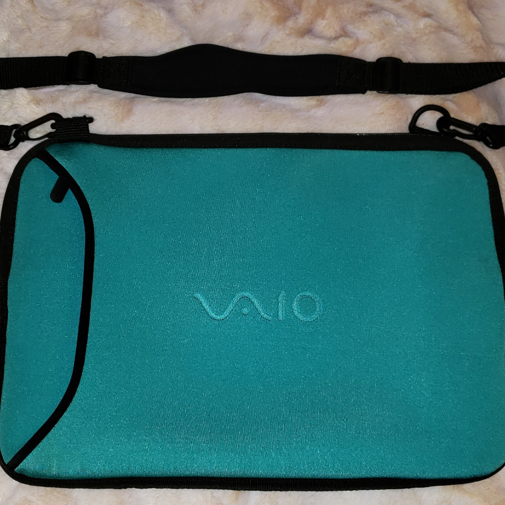 Vaio laptop case (Sony)